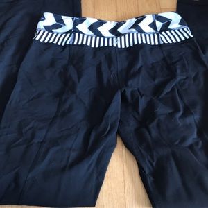 Lululemon black yoga pants size small